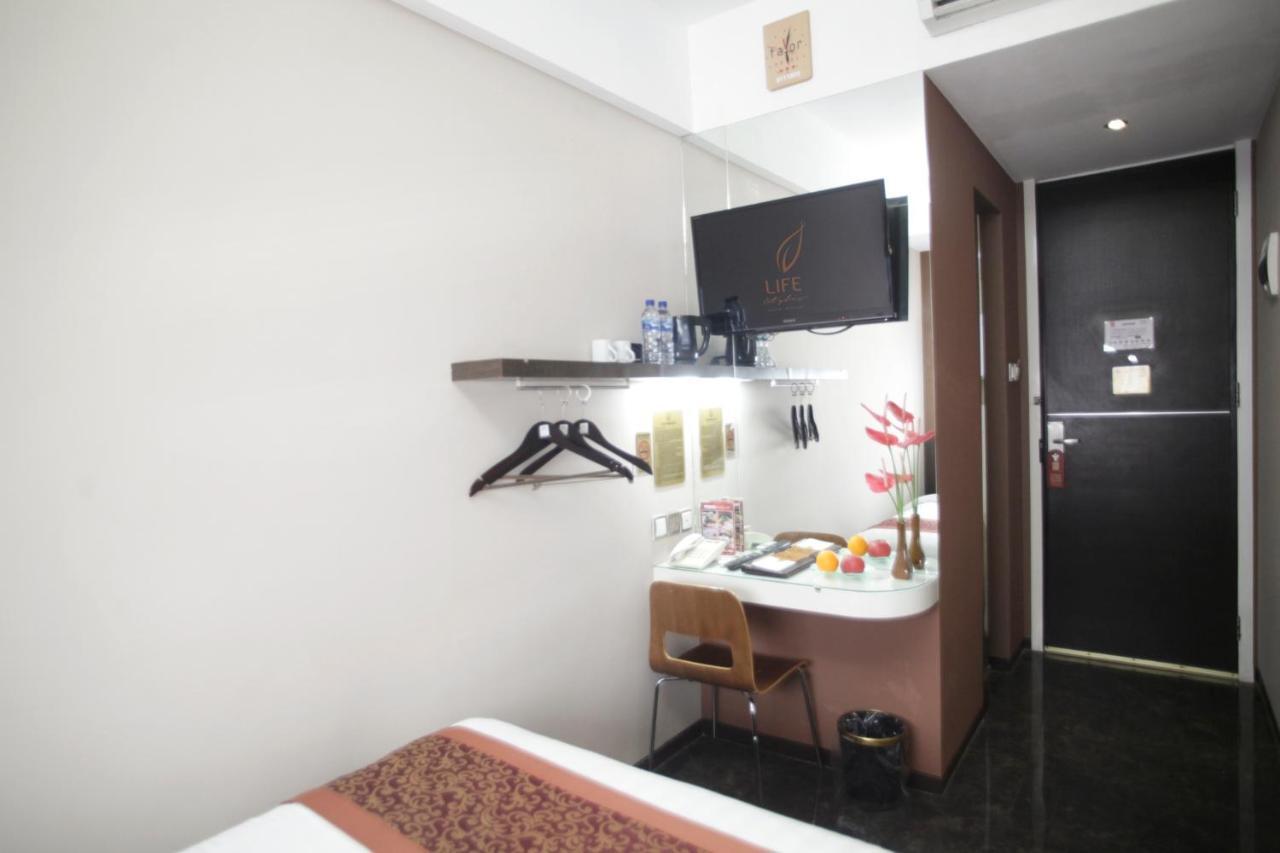 Hotel Favor Center By Life 3*