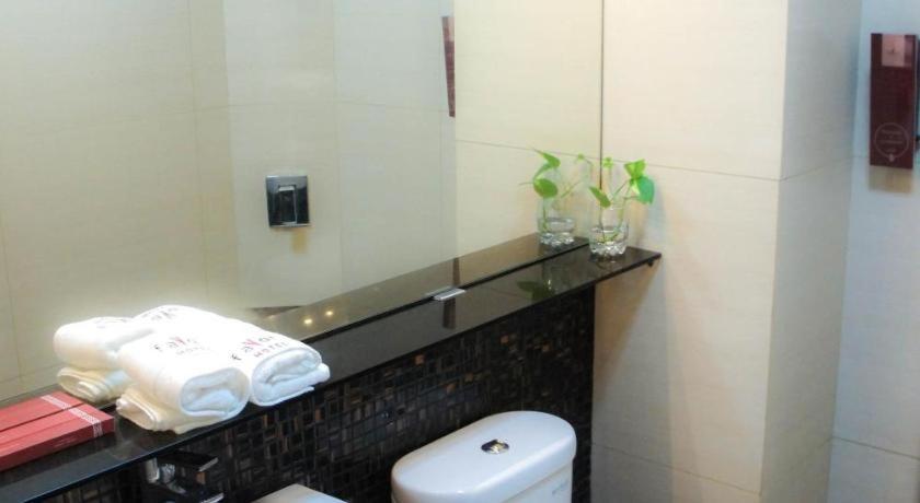 Favor Center By Life 3* Makassar