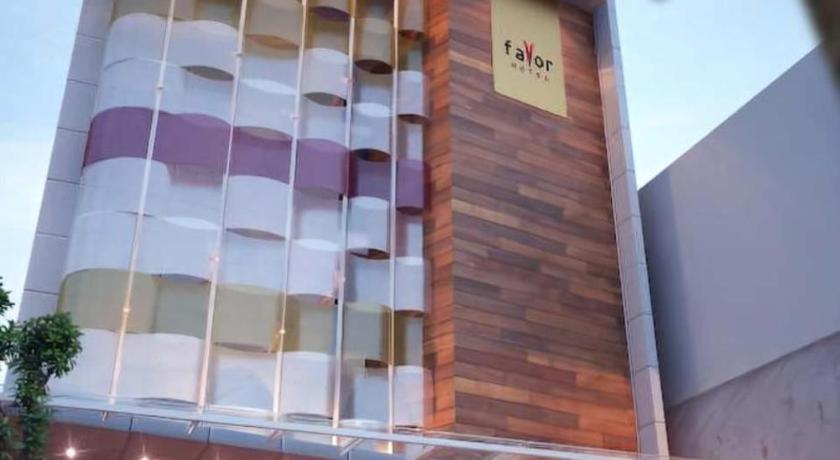 Favor Center By Life Makassar