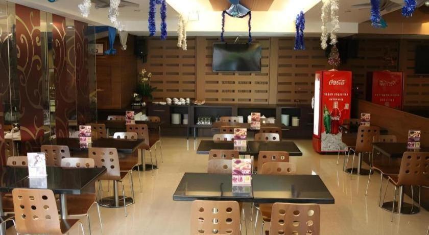Favor Center By Life Makassar