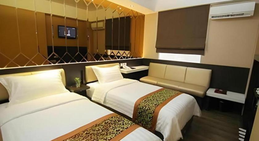 Favor Center By Life Hotel 3*