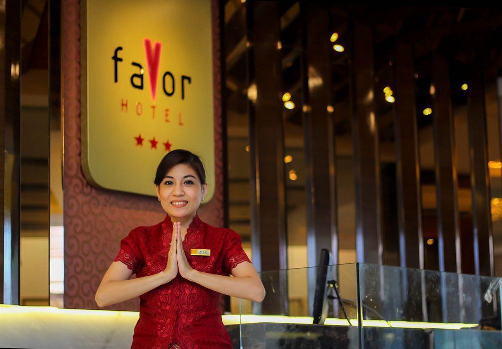 Favor Center By Life 3*