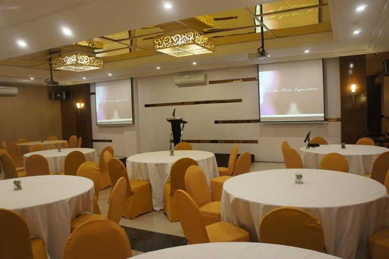 Favor Center By Life Hotel